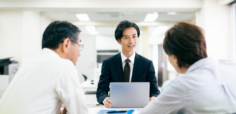 相続を相談する夫婦